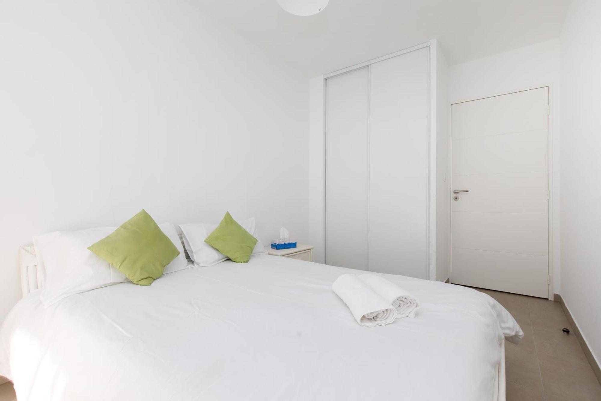 ואלאוריס Lovely 2 Bedroom Condo With Pool מראה חיצוני תמונה